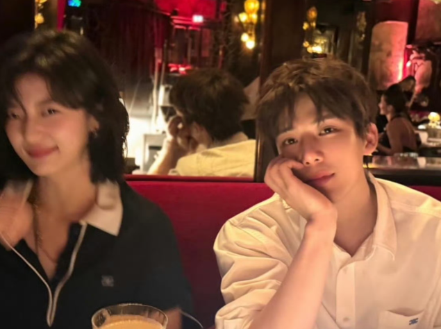 孙千和王安宇这对CP在法国晒合照
孙千是95后演员，因外形气质被称为“东北全智贤