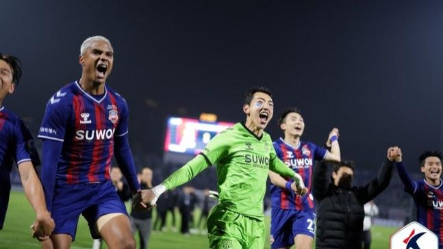 韩足晚报（26.5.3）——半场完成逆转，水原FC笑傲“水原德比”