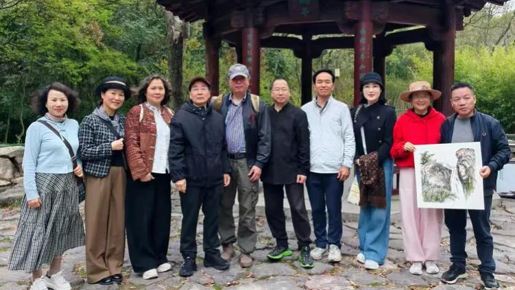 丹青聚雅韵 墨韵润春潭——多位艺术家共赴仙岩梅雨潭写生纪实