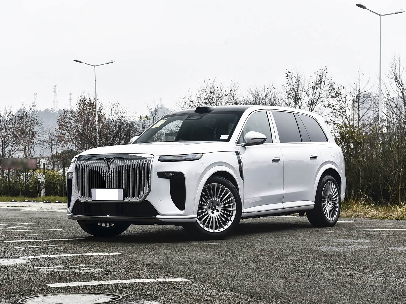 这款全尺寸六座旗舰SUV竞争库里南！不足38万起，配三腔空气