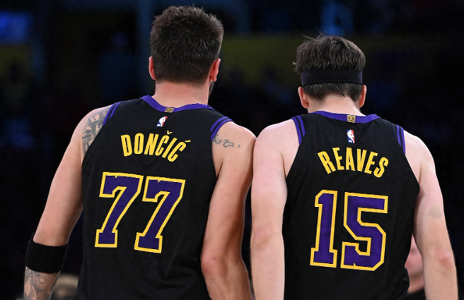 湖人能不能拖到东里回归

突然意识到，还有一个变量，那就是斯玛特，斯玛特这个X因