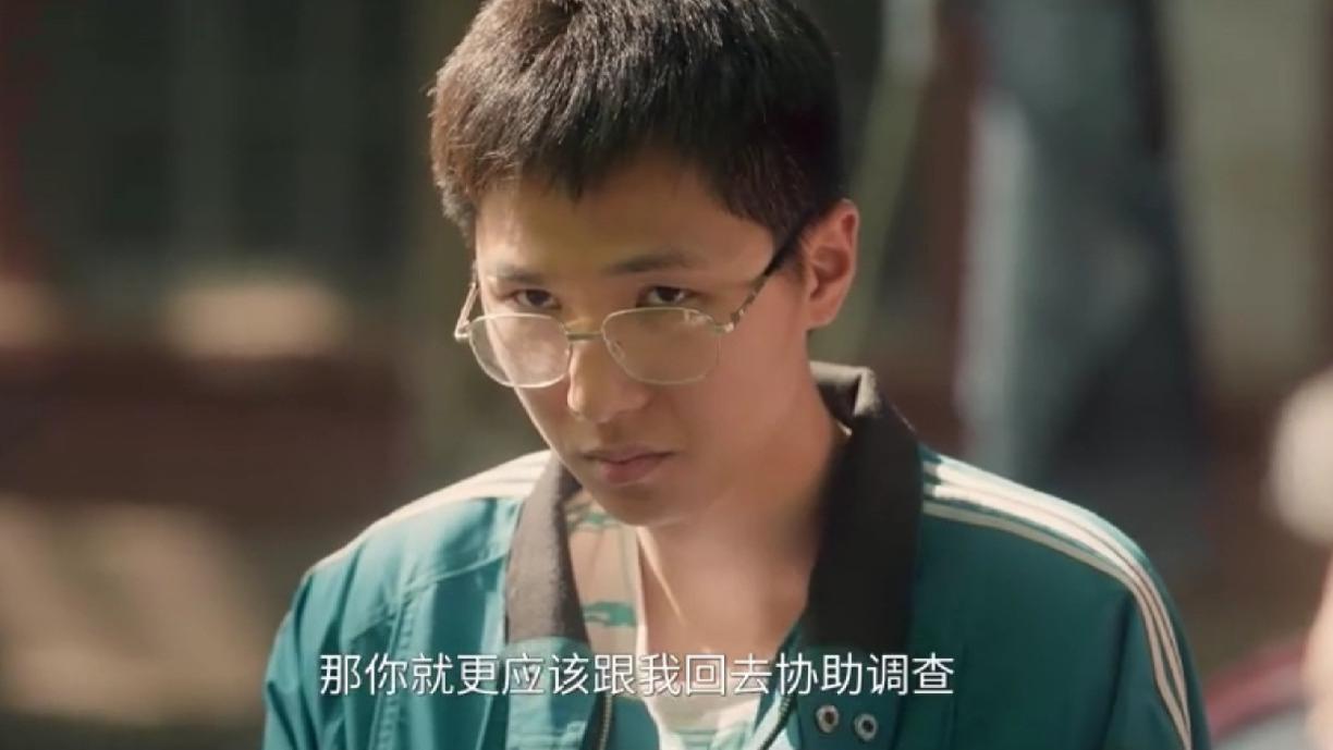 《主角》收官，留四个谜团未解，刘红兵车祸有蹊跷，眼镜男或目的不纯