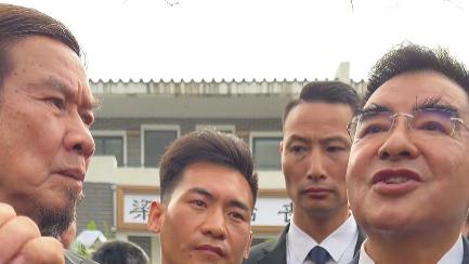 梁小龙深圳追悼会，陈光标爆料好友真正死因：他是被人折腾走的