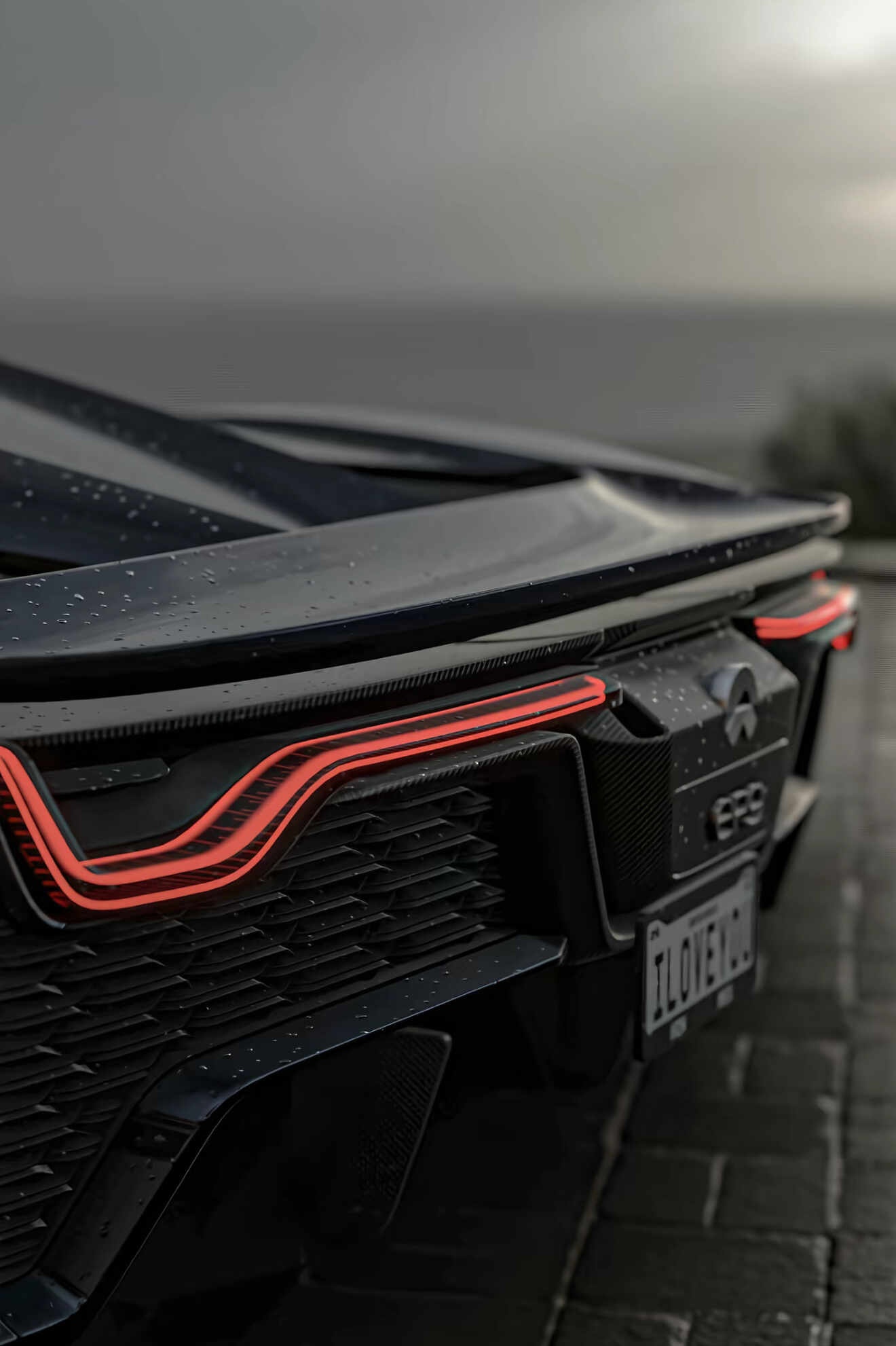 蔚来EP9｜雨天里的电动超跑浪漫