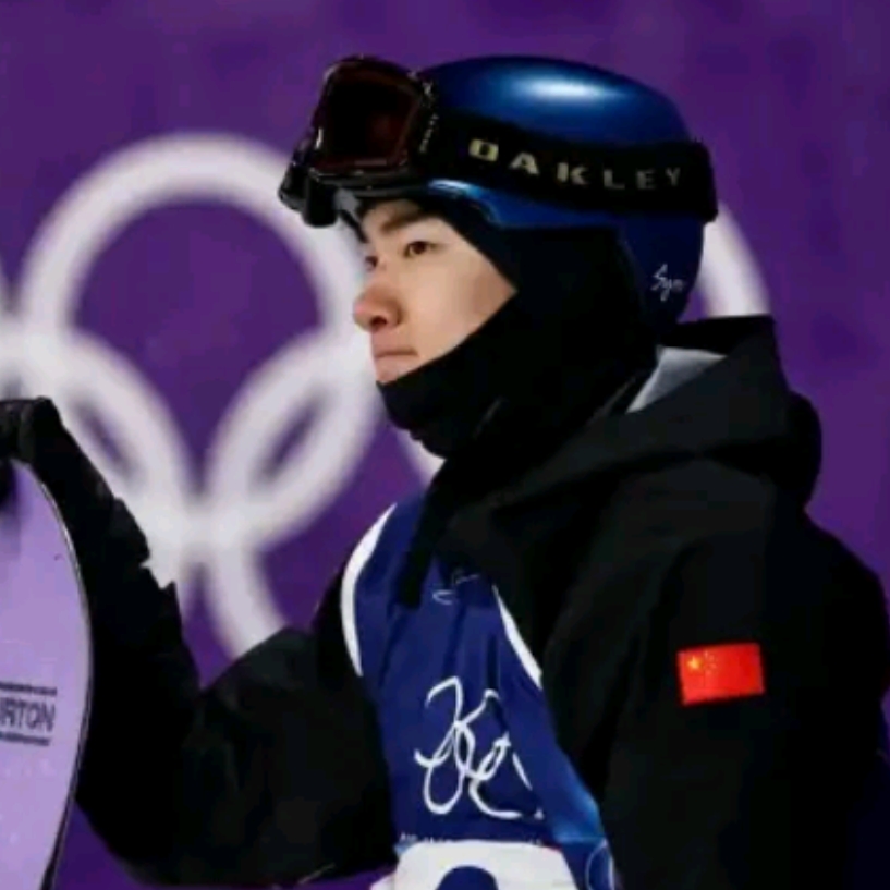 【有惊无险苏翊鸣晋级单板大跳台决赛】苏翊鸣告诫自己光环没有了  

米兰冬奥会尚