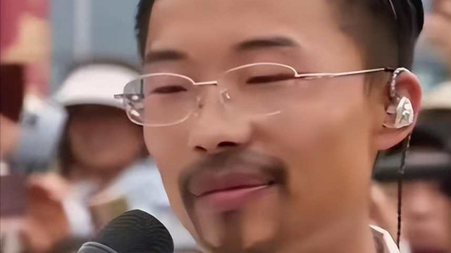 曾经一夜成名，＂日入百万＂的郭有才，如今泡沫散去他过得怎么样