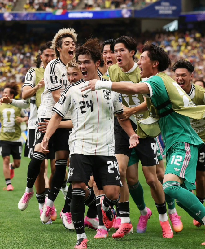 亚洲独一档！日本队半场1-0领先巴西队！
世界杯淘汰赛巴西对阵日本的比赛第29分