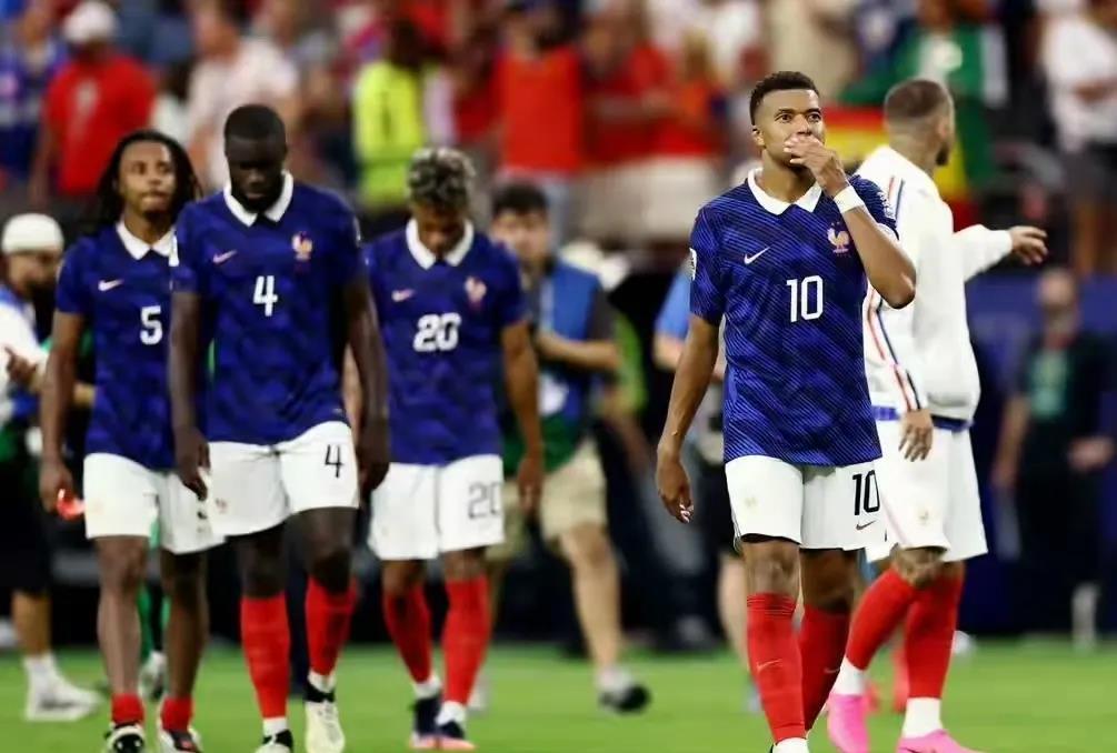 法国0-2不敌西班牙无缘世界杯决赛，五大输球原因:

1.中场完全失控
罗德