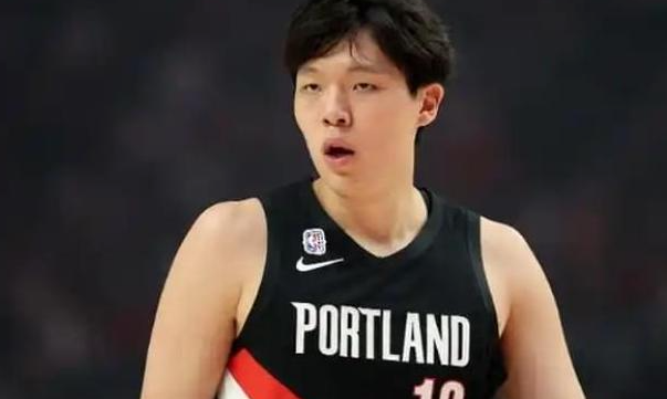 嫌最后一场不给上场时间的，都省省吧

都dnp一个赛季了，就差这一场吗？球队争胜