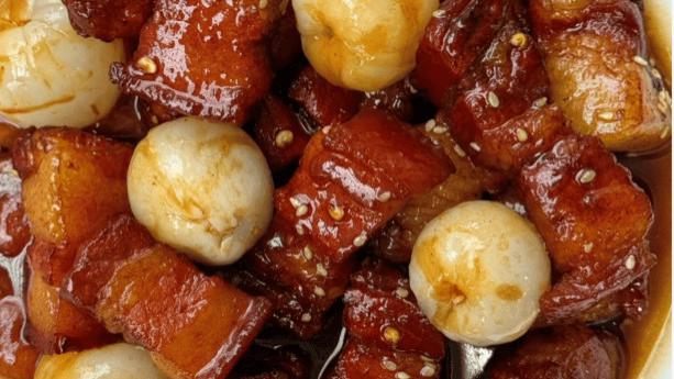 荔枝红烧肉：甜润果香撞上浓油赤酱