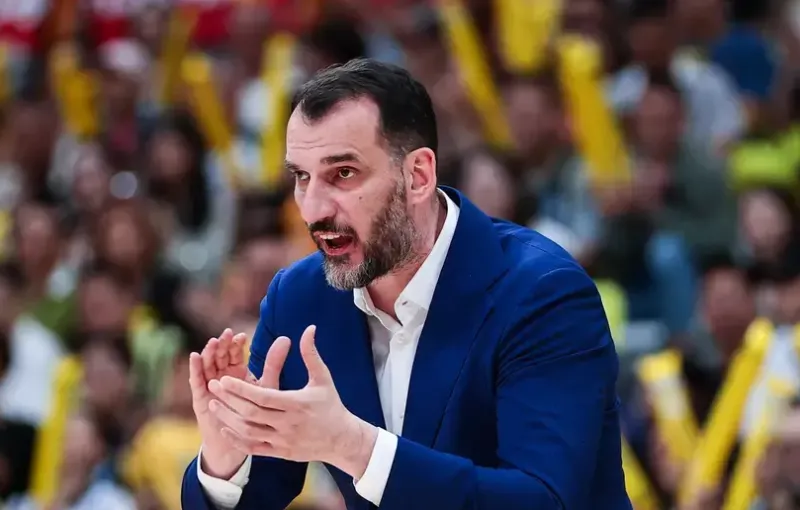 CBA常规赛，广东77-74战胜宁波。

赛前，广东男篮官方发文，主教练杜锋因突