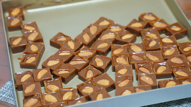 细腻柔软超拉丝的焦糖软太妃！白砂糖版本的配方和详细操作流程！