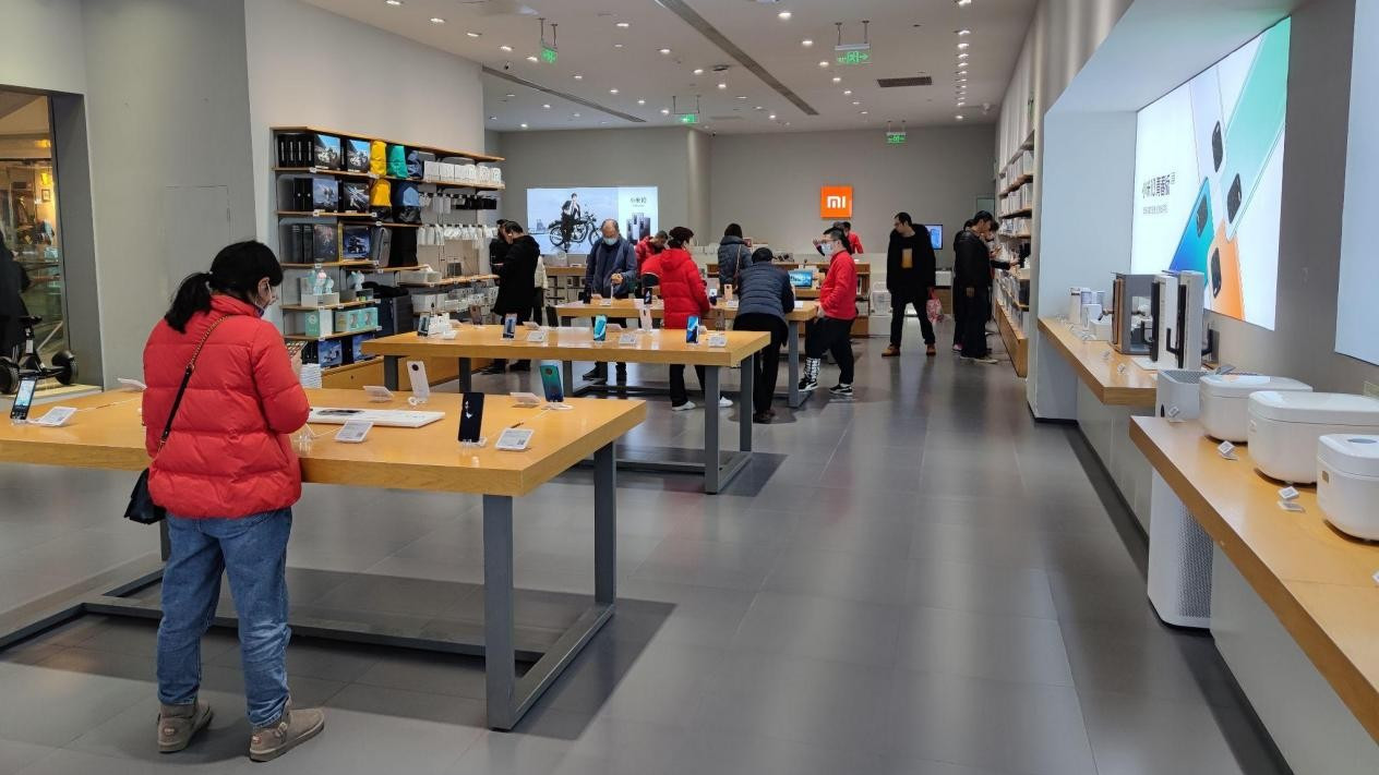 手机价格暴涨，无法复制楼市的“买涨不买跌”