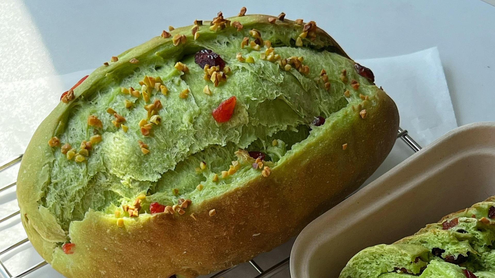 春日小清新｜轻松手揉开心果蔓越莓软欧