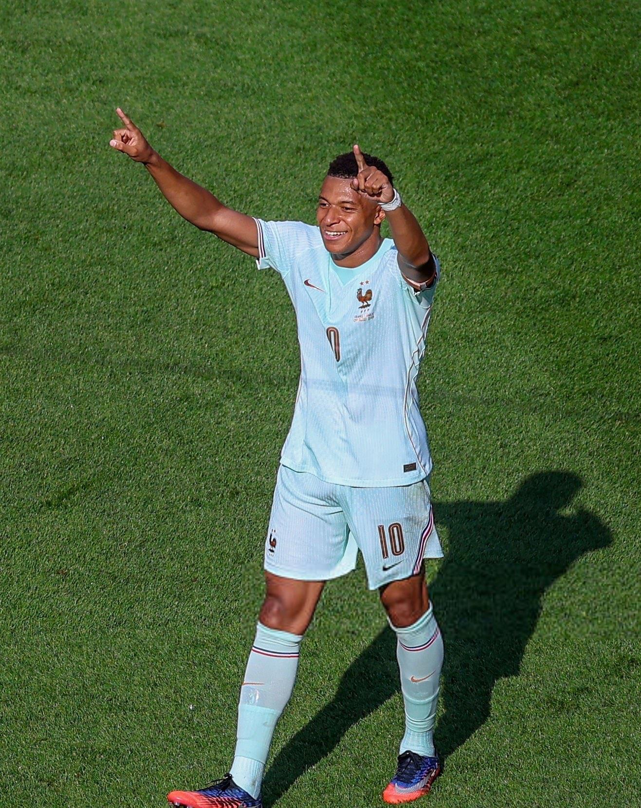 法国2-0摩洛哥 姆巴佩简直疯狂！🤯🇫🇷

比赛局势最为艰难的时候，姆