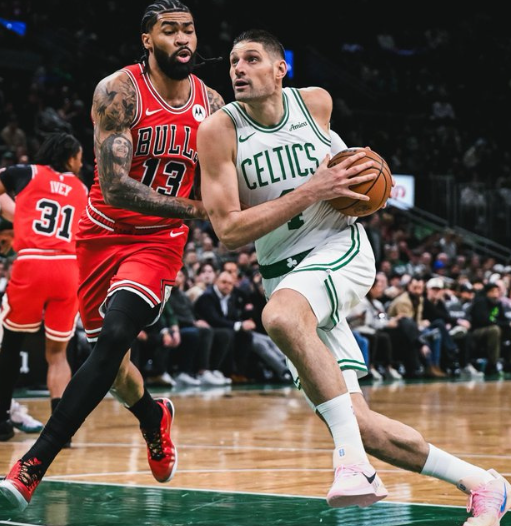 我大概发现57进攻端为啥比加尔扎难用了！！！

咱就不提防守毒瘤了，加尔扎在场上