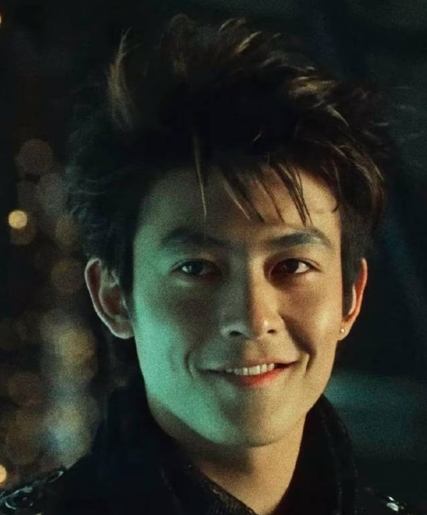 陈冠希的近照，让人心疼！