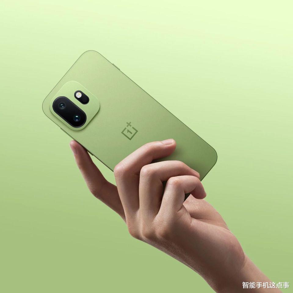 一加15T突然官宣：潜望长焦+满级防水+磁吸生态，本月发布