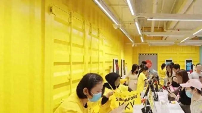 实探KKV海外门店：消费出海还能怎么“卷”？