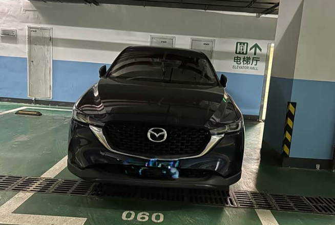 cX-5的车身长度如果加长10厘米左右就完美了
马自达cx-5这个车的车身长度如