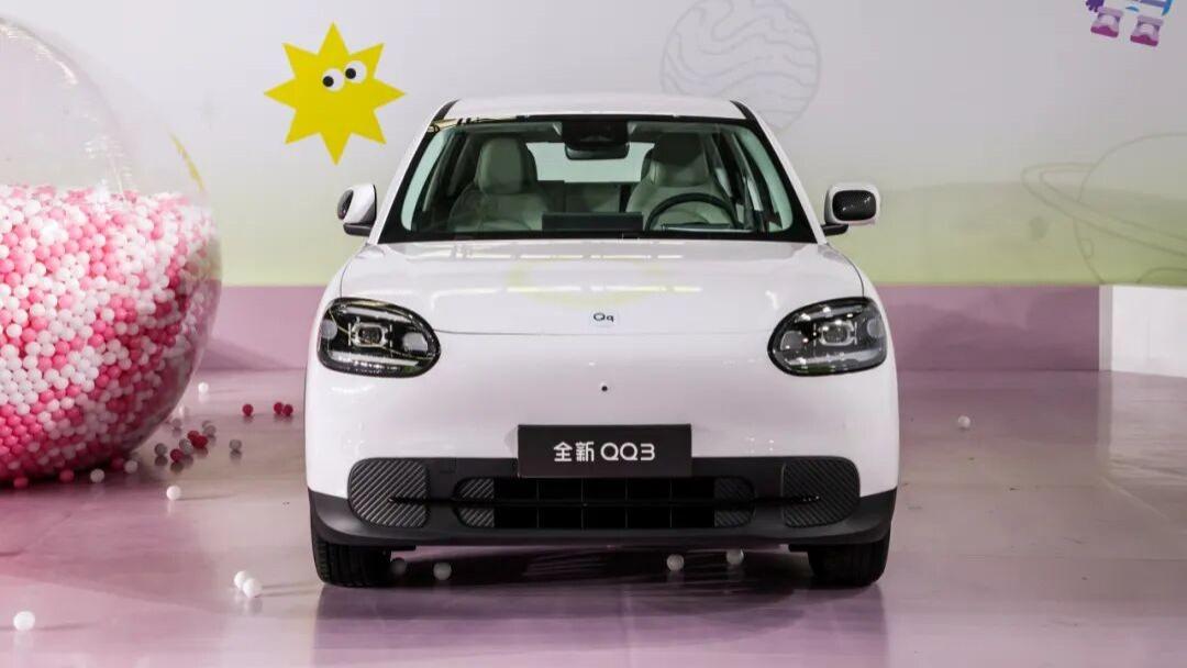 奇瑞全新QQ3纯电版开启盲订，配猎鹰500高阶辅助驾驶