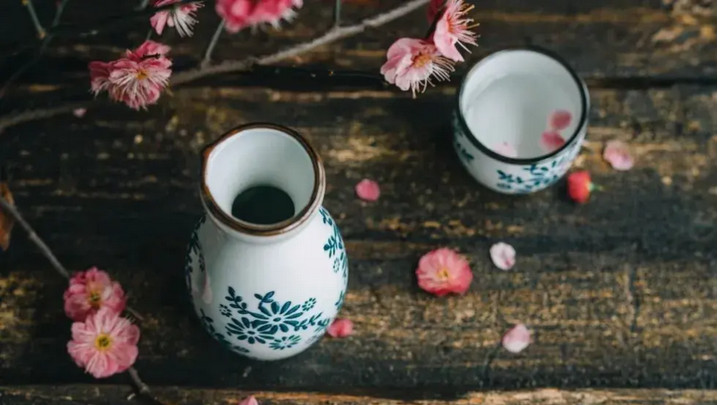 年轻人的酒杯革命：散酒如何攻占90后、00后的生活场景