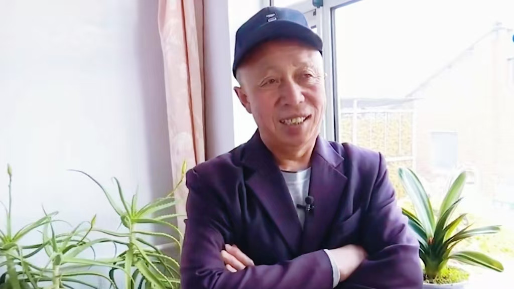 65岁大爷孤独寂寞冷，找年轻貌美的老伴，过二人世界享受美好生活