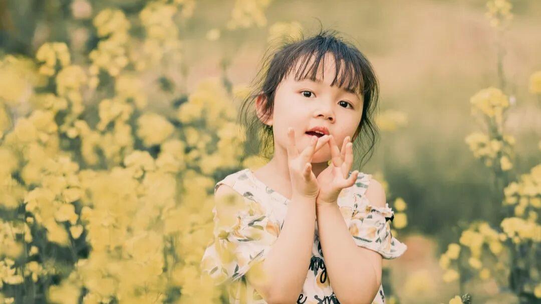 孩子一遇到难题就放弃，不是懒，是心里先输了。