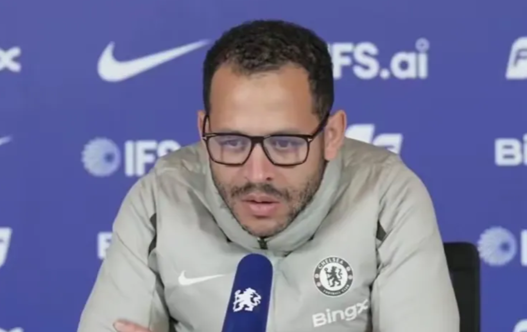 罗塞尼尔终于下课了
在经历联赛五连败、欧冠耻辱性出局之后，切尔西忍无可忍，终于解