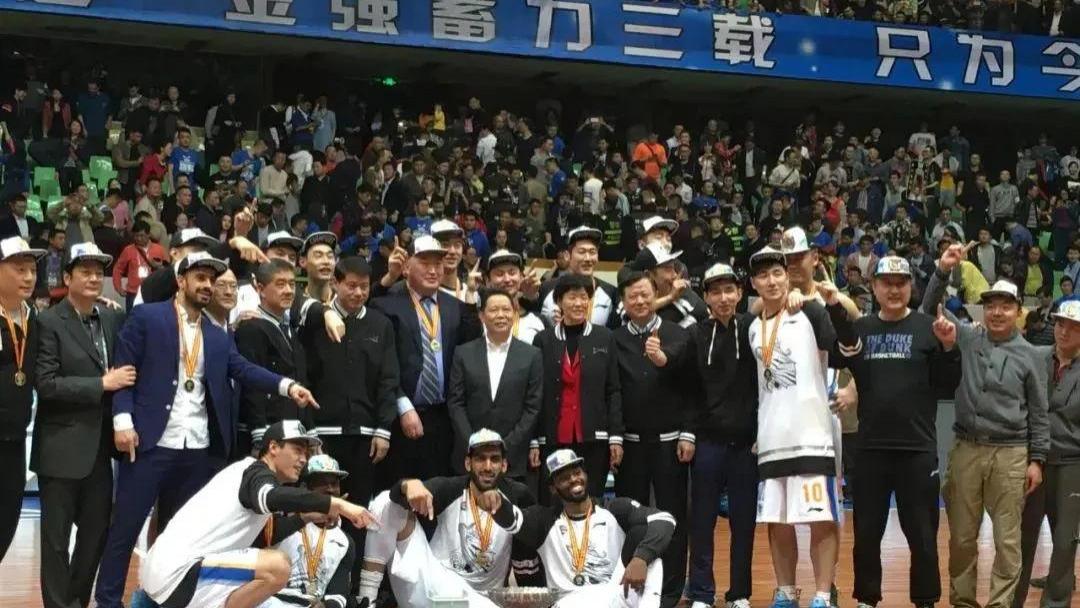 CBA冠军之师是如何没落的？