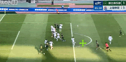 王钰栋捡漏破门！浙江队1-1追平上海申花。
比赛踢到下半场第66分钟，浙江队终于