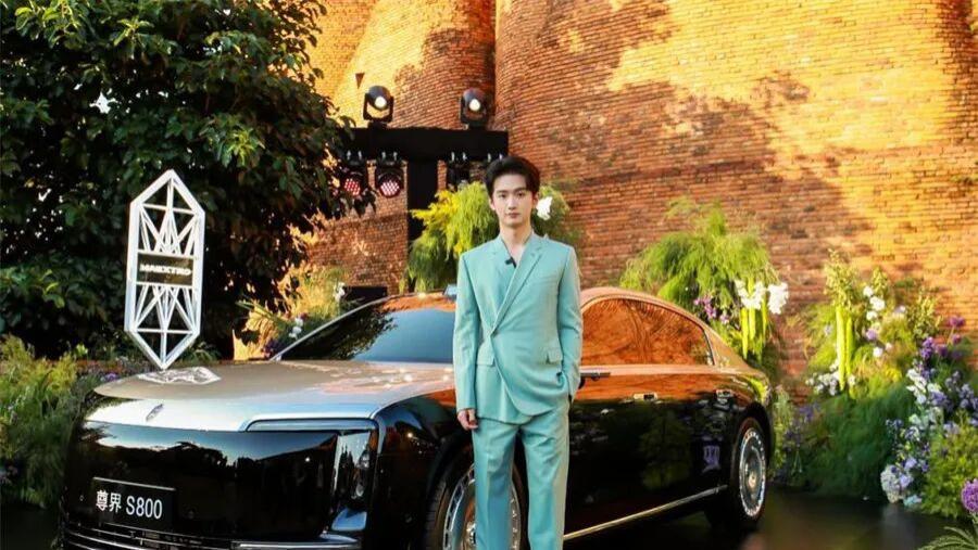 没有商业代言，尊界S800的“顶级朋友圈”是怎么来的？