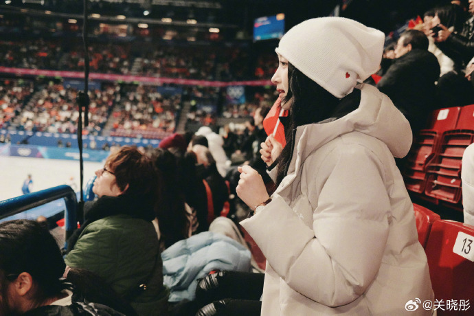 晓彤米兰看冬奥，现场观赛太激动了！