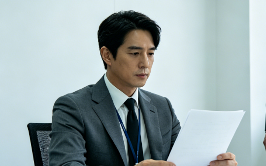 新任镇党委书记赴舟岩镇上任，被镇长架空成摆设，三个月后掀翻整个官场