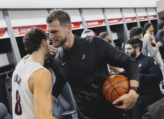 斯普利特带队进季后赛，确保下赛季瀚森仍然是开拓者的要集中资源重点培养的新秀。
在