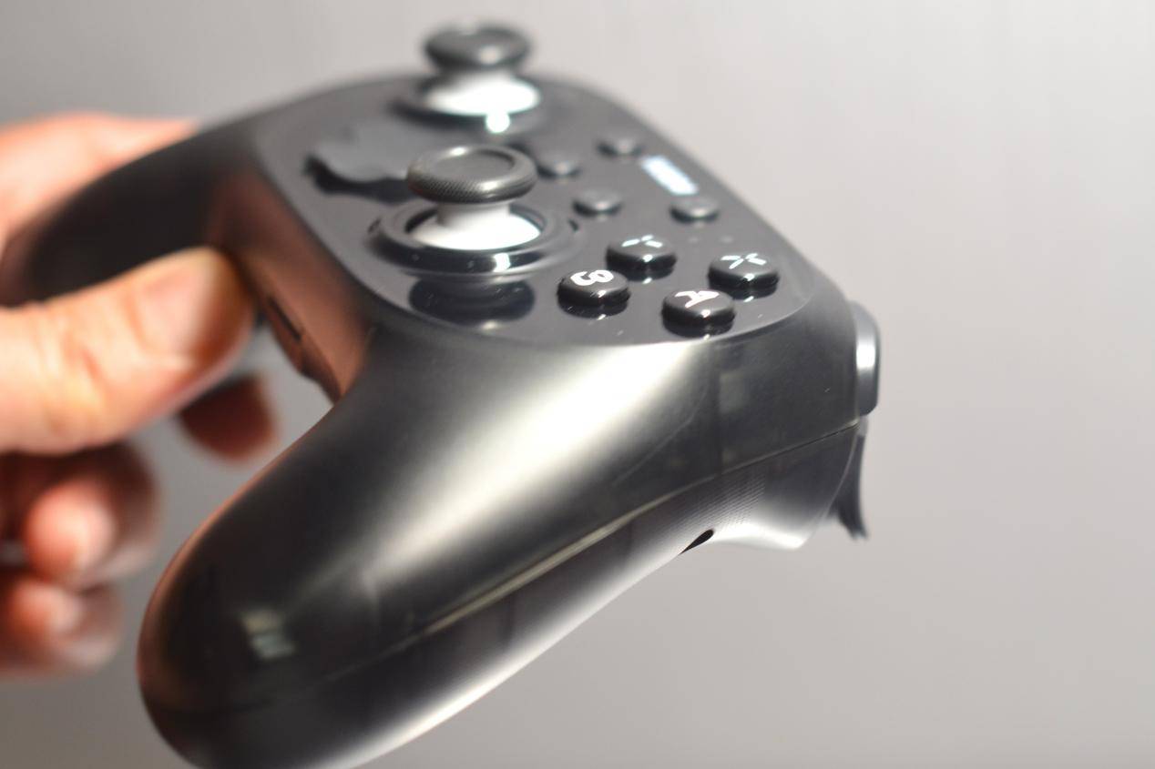 2026年哪个品牌的游戏手柄口碑最好？游戏手柄排行榜2026前十名