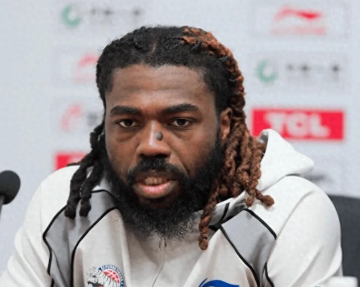 同曦险胜新疆 球队末节决策引争议