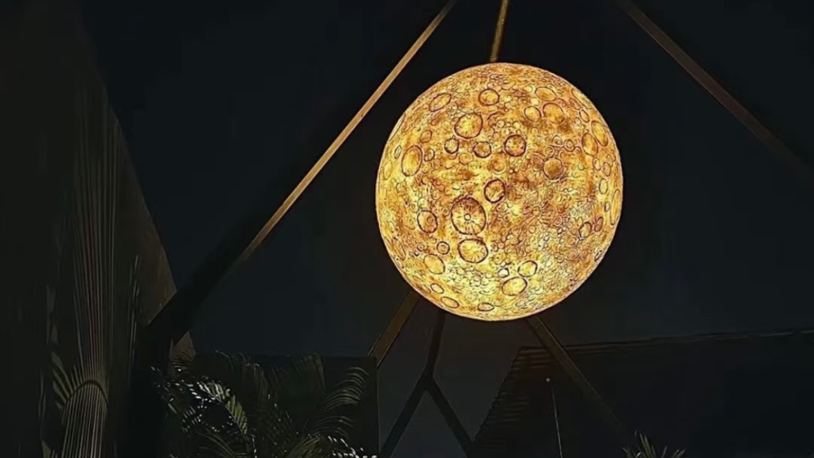 熬的不是夜，是自由