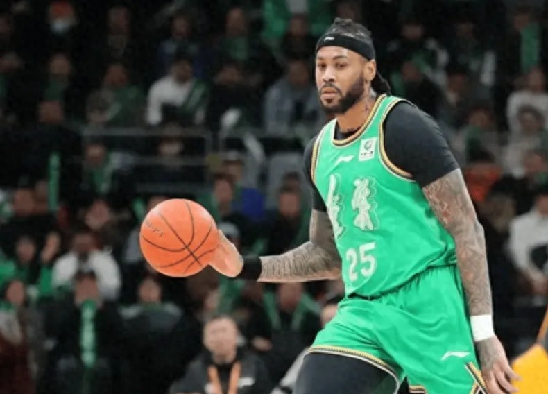 辽宁大胜四川52分！首发全面爆发 新秀表现亮眼 亨特状态低迷