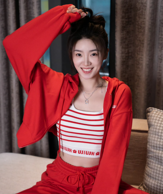 原来《好好的时光》中王元媛的扮演者是张月
曾经出演过《三十而已》一度走红！
最近