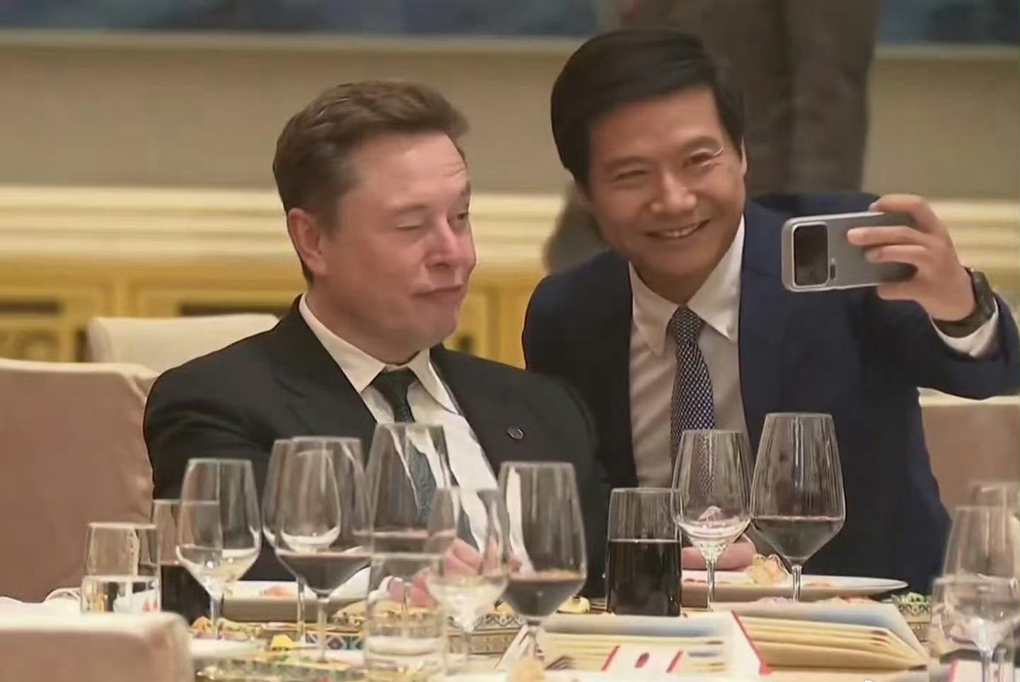 小米汽车的售后真的很好，雷军在汽车界是新人，但他真的很用心很努力在做好小米汽车。