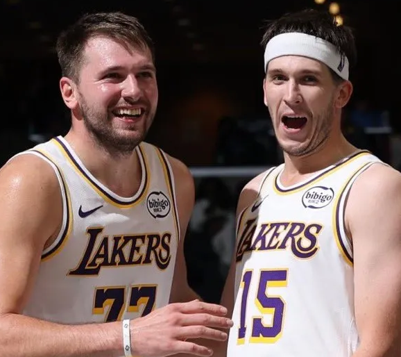 体育画报NBA记者Liam McKeone谈及湖人表示：
“交易得到沃克-凯斯勒