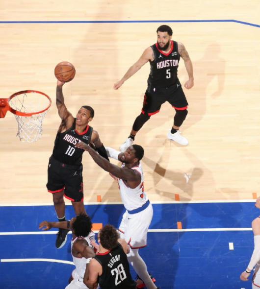 休斯敦火箭队接下来将继续自己的客场之旅。前一场战胜魔术队之后，火箭队将马不停蹄地