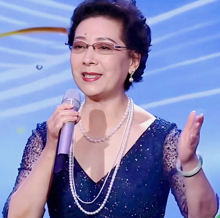 关牧村心地善良，通情达理，善解人意，孝敬父亲，善待继母，真是令人敬佩。
 
能和