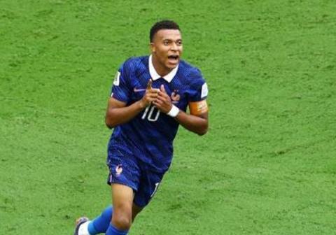 世界杯3-4名的比赛结束之后，本届世界杯射手榜、历史世界杯进球榜也随之出炉！
首