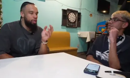 太阳球员狄龙-布鲁克斯开启了直播。
狄龙表示：“我想说说那些还在打球但仍然想开播