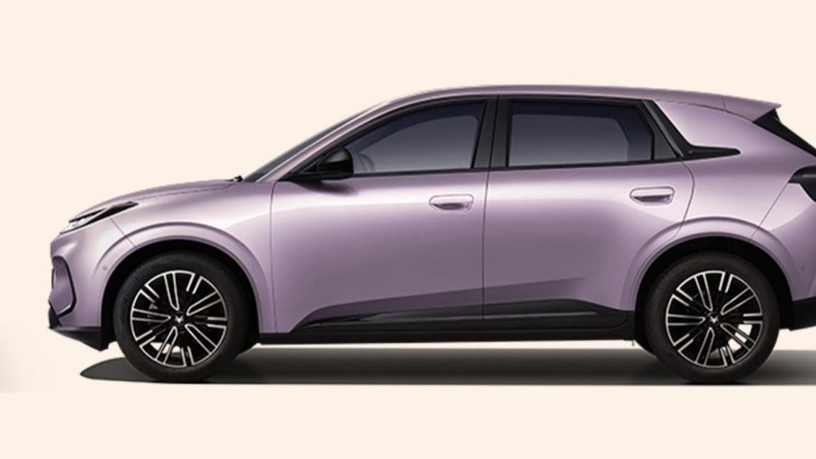 极狐汽车新力作：极狐T1以续航实力领航未来