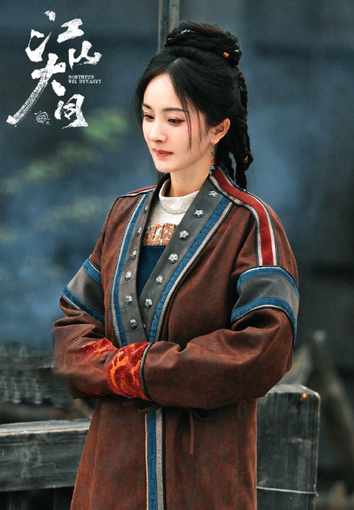 当暮色吞没整个世界，唯有你如星辰般，在我眼底闪烁成永恒的光亮