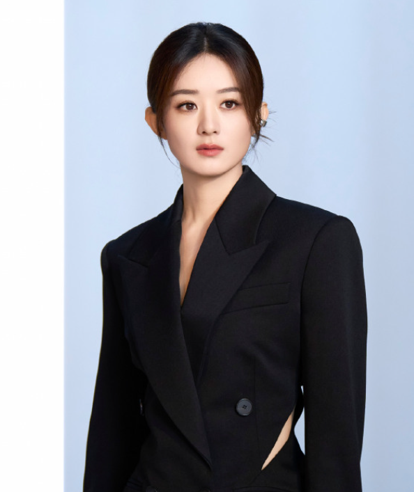 赵丽颖这套西装，感觉也是真的可以！