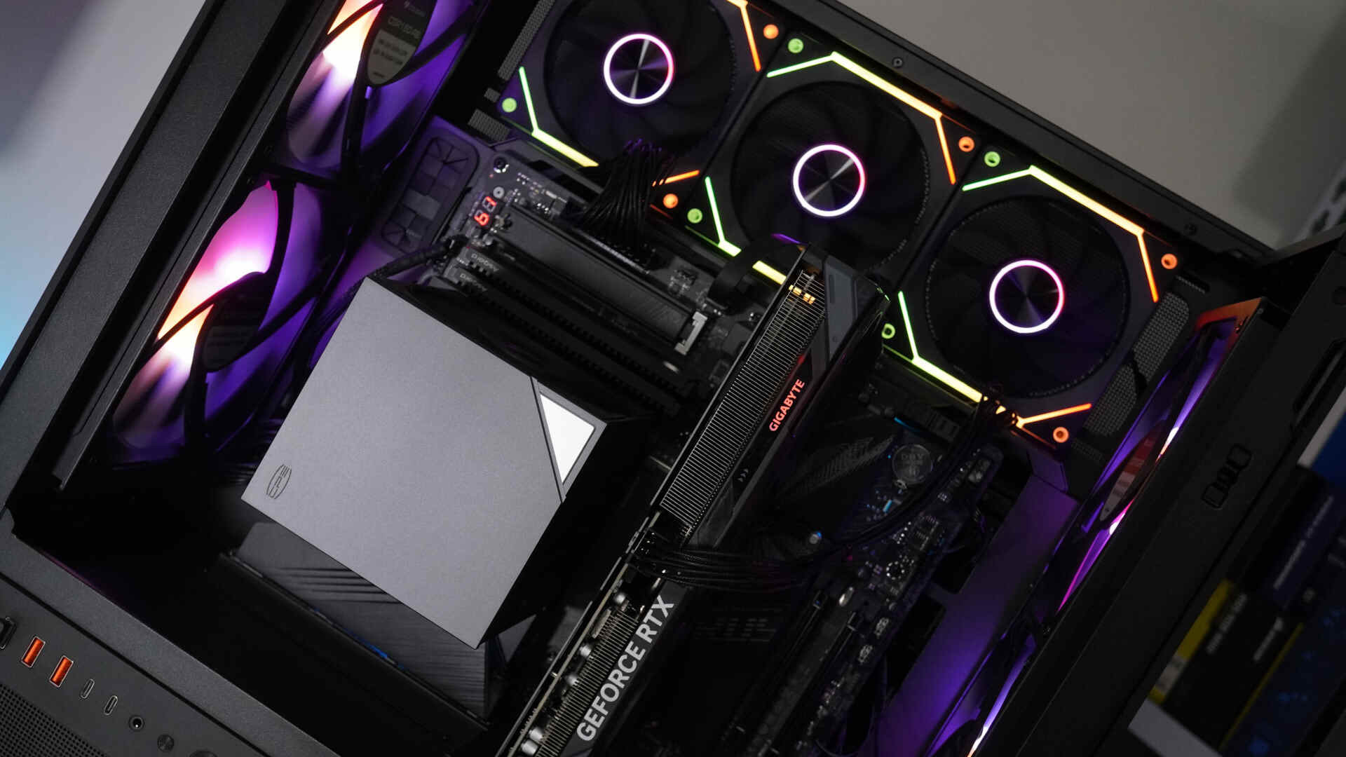 超多细节设计，强劲性能 - 超频三RZ700D单塔双扇风冷